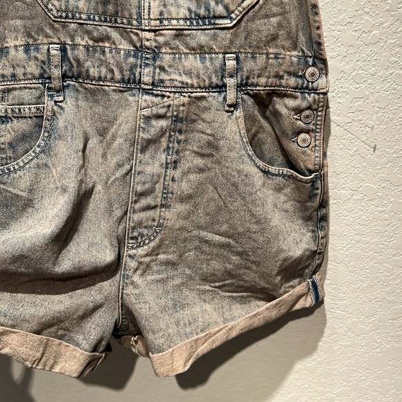 WE THE FREE Ziggy Shortalls Loose Fit Jumpsuit in Peach size L - Picture 11 of 14